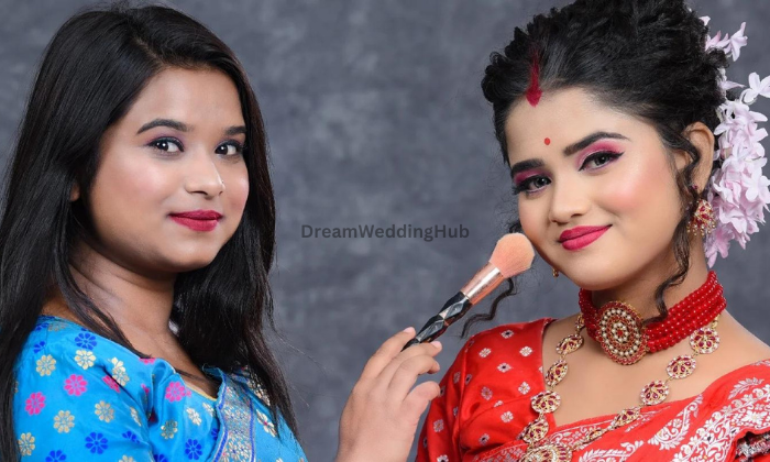 Professional makeup artist Riya